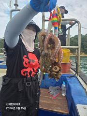 [진해문어낚시] 오늘도 굵직굵직 돌문어 쭉쭉올려주시며 찐한 손맛 보고왔습니다^0^ 사진