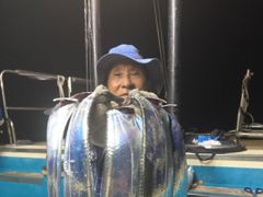 여수<월드피싱>먼바다 갈치조황!! 전원  쿨러~~~만땅 대박조황!!  출조문의 010 8218 6800 사진