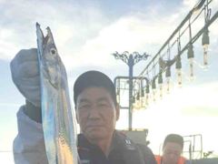 [통영] 은빛나래피싱 대낮부터 대갈치 출현. 대갈치 숨바꼭질 마무리 하고… 사진