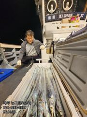 [[제주 뉴그린호(2호) 10월 30일 야간갈치 조황]]